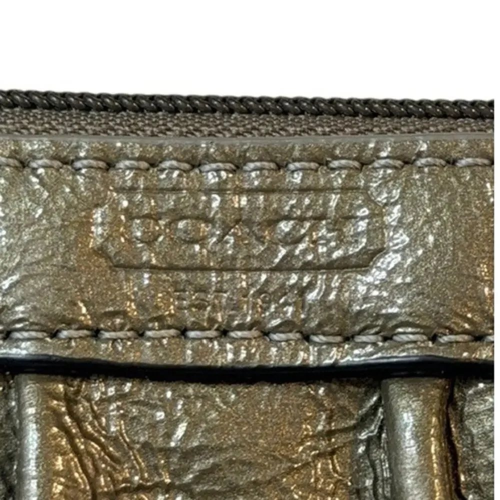 Coach Metallic Green Leather Wristlet – Silver-Tone Zip Clutch / Wallet